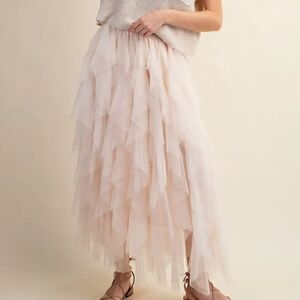 NWT Tulle Cream Ballerina Midi Skirt